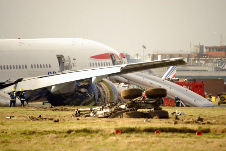 Cele mai ÎNFRICOŞĂTOARE catastrofe aeriene. Oamenii s-au ferit să mai "zboare" după aceste accidente