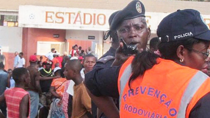 Anchetă în Angola după moartea a 17 persoane la un meci de fotbal