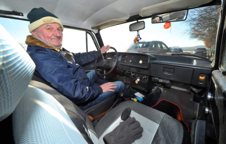 Un pensionar a parcurs cu o maşină de LEGENDĂ peste 1 milion de km. E singurul care o mai deţine
