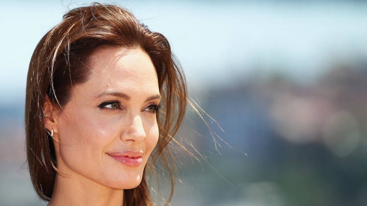 Mesajul DUR al Angelinei Jolie cu privire la interdicția lui Trump privind refugiații 