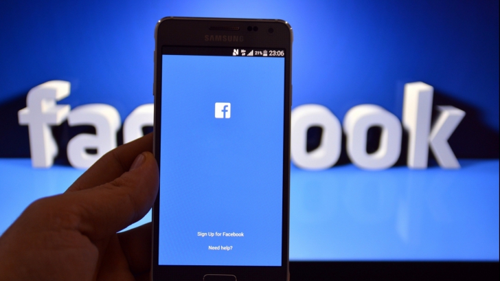 Facebook va promova anunțuri de angajare. Opțiunea amenință LinkedIn