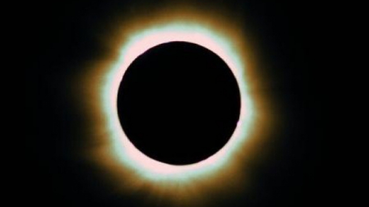 Fenomen rar astronomic: "inel de foc" în jurul Lunii. Când va fi vizibil