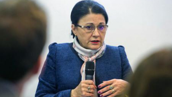 Andronescu, despre proteste: Sunt oameni de bună-credință, dar sunt și mulți aduși de PNL și USR