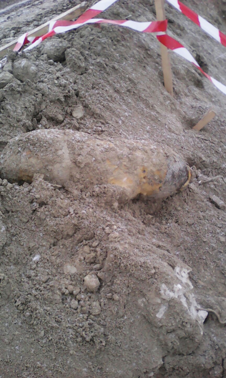 ALERTĂ pe Dunăre. Bombă de 250 kilograme, descoperită în apropiere de Portul Giurgiu / Foto: ISU Giurgiu