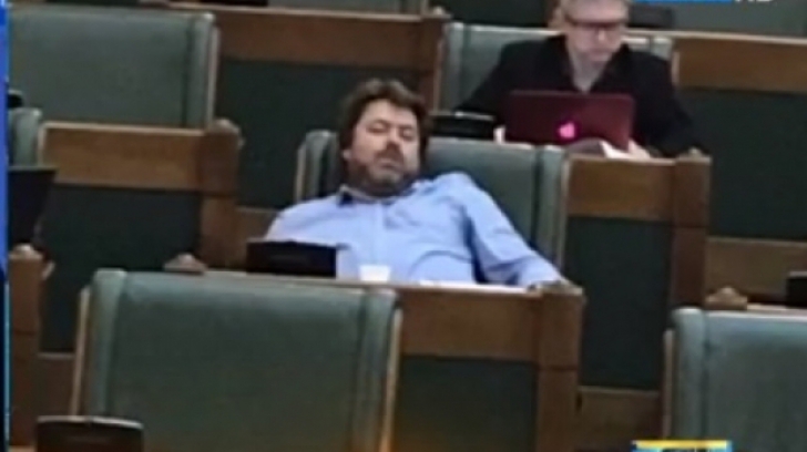 Senatorul care doarme