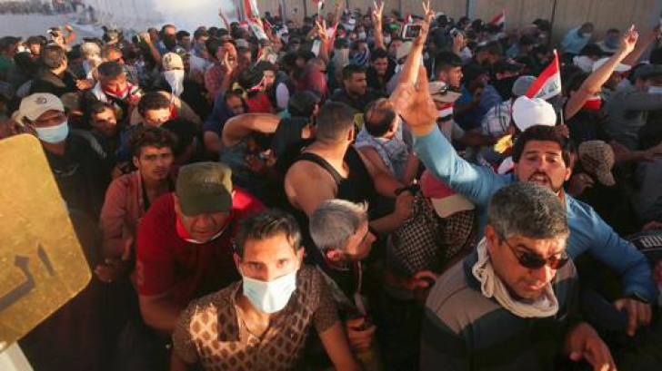 Cinci oameni au murit şi peste 300 au fost răniţi în urma protestelor antiguvernamentale din Bagdad