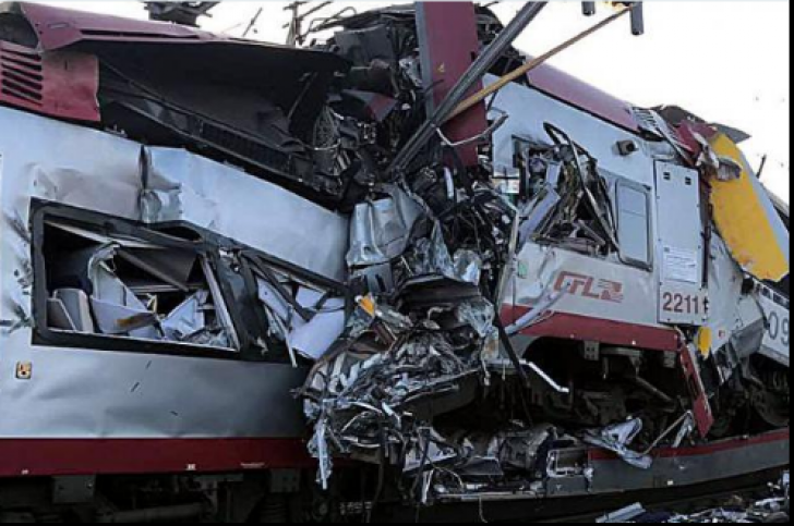 Coliziune între două trenuri în Luxemburg. Există o victimă, iar cauzele sunt încă incerte