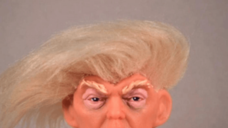 O păpușă Troll înfățisându-l pe Trump a doborât toate recordurile. Păpușa este extrem de urâtă