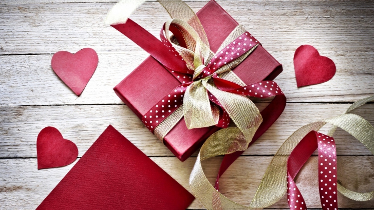 Valentines Day 2017: Idei de cadouri pentru el, în funcţie de zodie, de Ziua Îndrăgostiţilor 