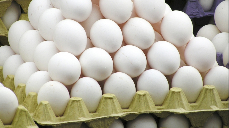 Vânzarea de ouă de către producătorii individuali, interzisă în piețele din sectorul 1