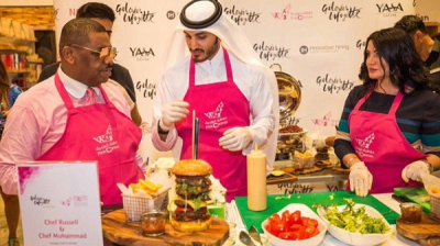 Cheesburger vândut cu o sumă RECORD. Motivul? A fost preparat de un prinţ - ce conţine