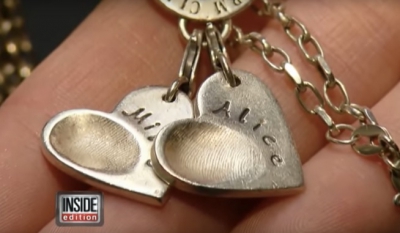 Mama a pierdut colierul fiicei, după ce a murit. C&acirc;teva zile mai t&acirc;rziu, l-a văzut la un alt părinte