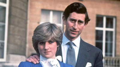 Detaliul bizar din toate FOTOGRAFIILE cu Diana şi Prinţul Charles - acum s-a observat!