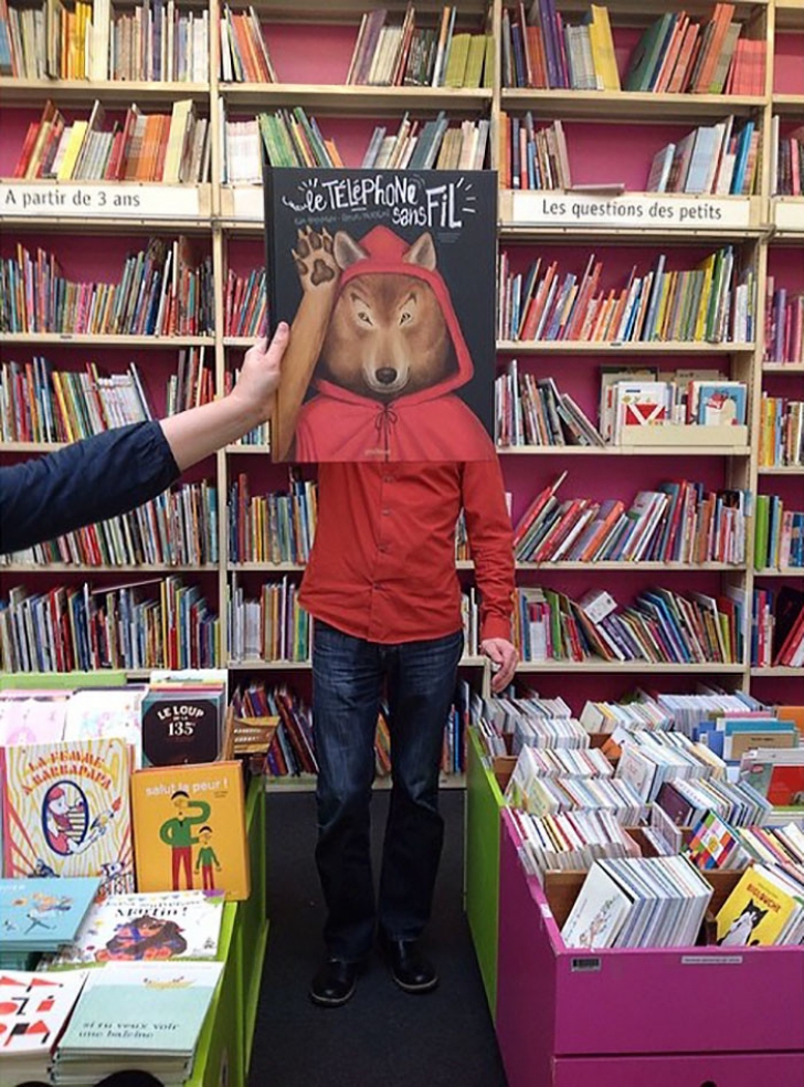 Cea mai HAIOASĂ idee - cum îşi atrage o librărie din Franţa clienţii