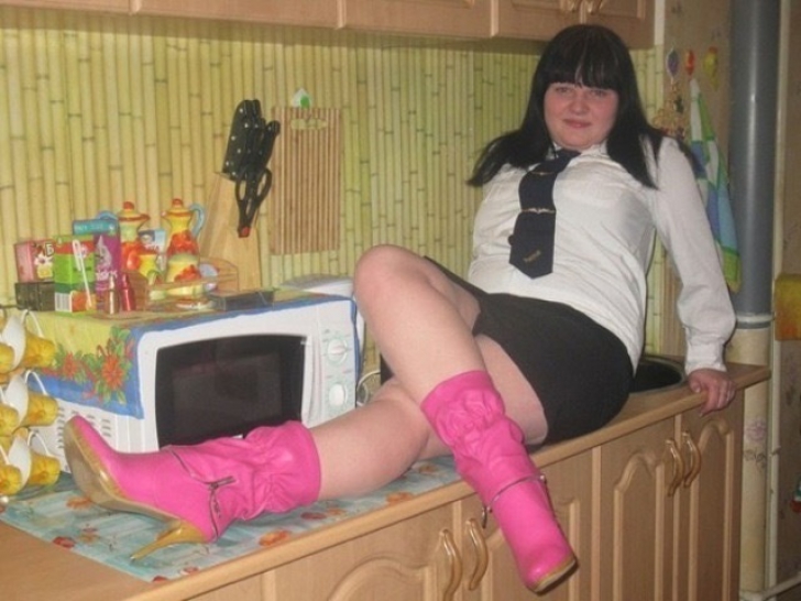 Sunt sexy, însă doar ei o ştiu.Cele mai HILARE poze de profil din Rusia, de pe site-uri matrimoniale
