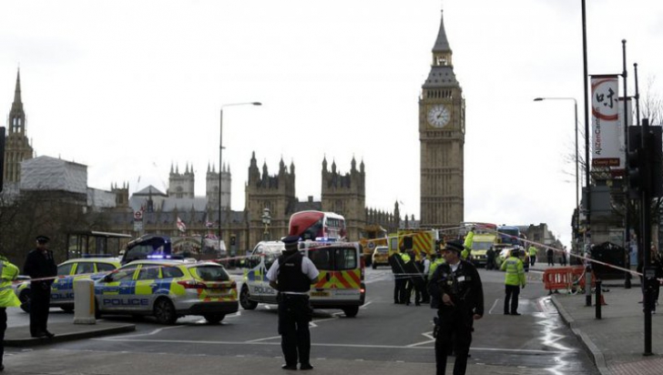 Atentat terorist la Londra. Atacatorul a acţionat singur - TOTUL a durat doar 82 de secunde