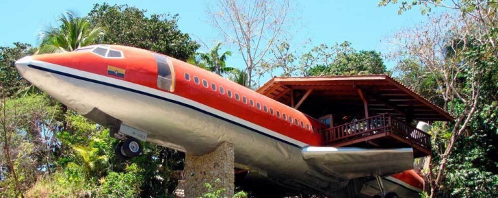Au găsit epava unui avion în jungla din Costa Rica.Au intrat în fuselaj, ŞOC!De neînchipuit aşa ceva