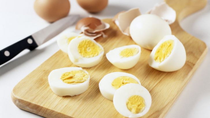 Sfatul medicului! Care este cantitatea de ouă recomandată pentru adulţi şi pentru copii
