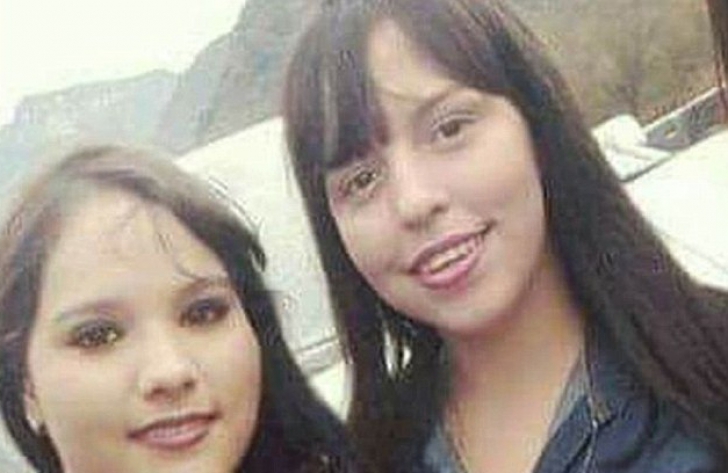 Cele două adolescente din Mexic