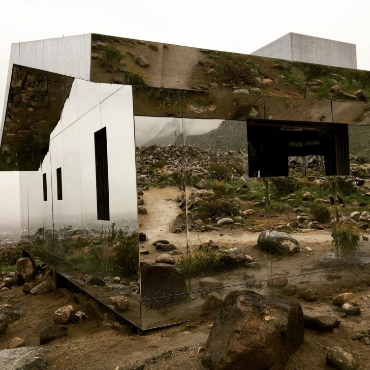 Au inventat casa INVIZIBILĂ. Aşa arată locuinţa în care se reflectă natura. Cum au reuşit