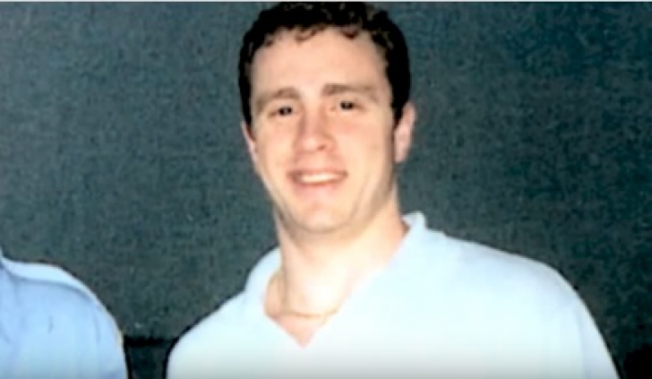 A murit în atentatul de la 9/11, dar părinţii lui n-au ştiut TOT adevărul până când n-au văzut ASTA