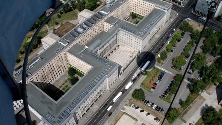 Alertă în Berlin: Un pachet cu exploziv, descoperit în sediul ministrului de Finanţe