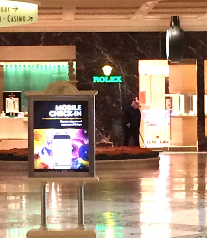VIDEO. Alertă de securitate în SUA. Un hotel din Las Vegas a fost evacuat!