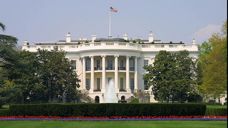 SUA: Un bărbat cu un pachet suspect a fost arestat la Casa Albă. Anunțul făcut de serviciile secrete