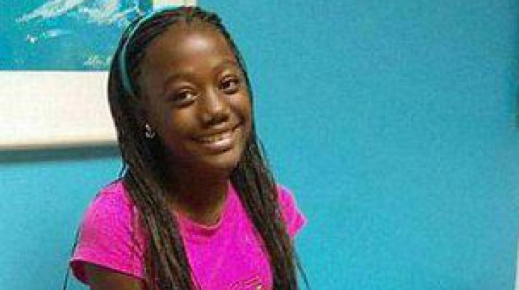 S-a sinucis live pe Facebook, dar mama ei a luat-o în derâdere
