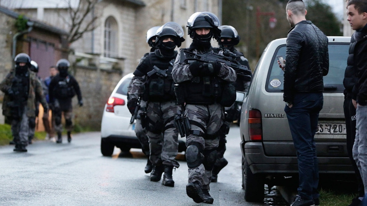 Incident armat în nordul Franţei: Cel puţin trei răniţi