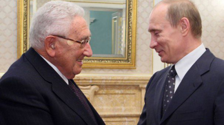 Henry Kissinger: "Vladimir Putin NU este Hitler. Pe plan militar, Rusia NU e în stare să ne bată"