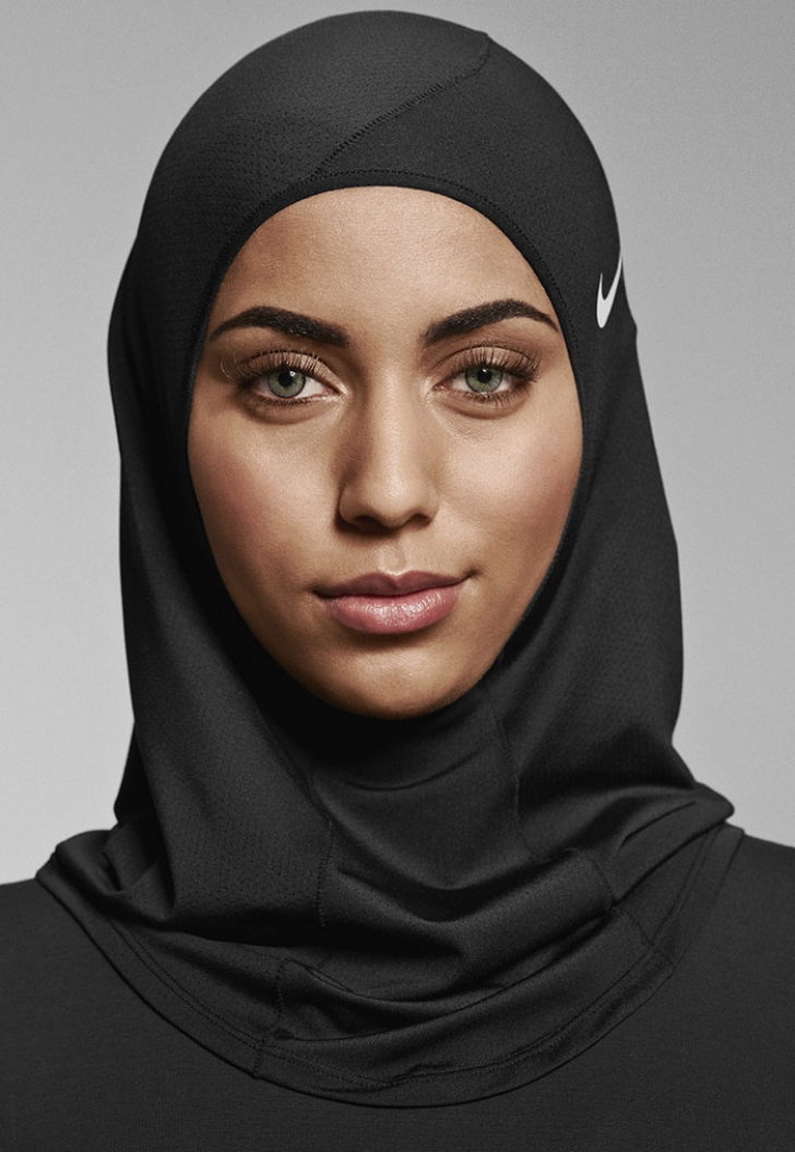 Brandul Nike lansează în premieră o colecţie dedicată musulmanilor