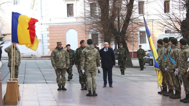 România și Ucraina au semnat un acord de colaborare militară la Cernăuți