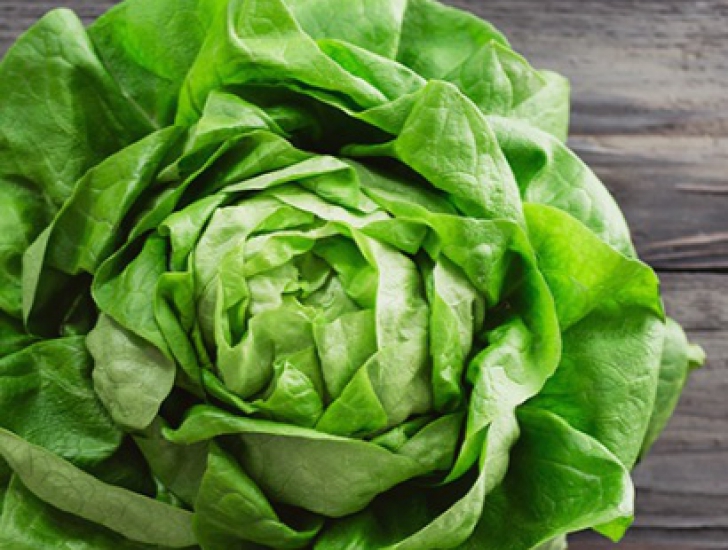 De ce salata verde ne face mult mai mult rău decât carnea?