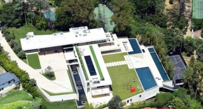 Aceasta este casa grandioasă din Los Angeles, pe care Beyonce şi Jay-Z oferă 120 de milioane $