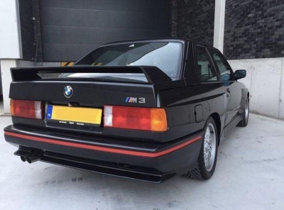 Cum arată un BMW M3 din 1988, pe care proprietarul cere 50.000 de euro. E ca nou