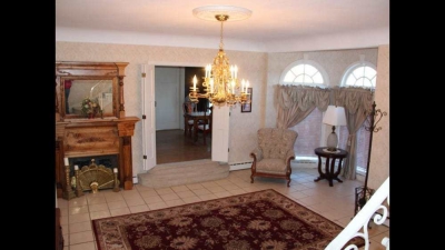 I se spune "a doua Casă Albă". Se vinde cu "doar" 137.000$.Unde o ţin americanii şi de ce costă atât