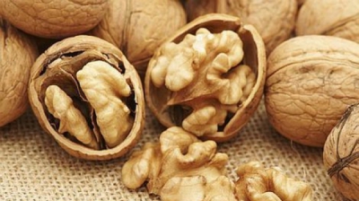 Arunci cojile de nuci? Să nu mai faci asta NICIODATĂ! Sunt aur pentru sănătate