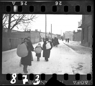 Fotografii uluitoare realizate de un fotograf evreu în timpul Holocaustului! Imagini emoționante