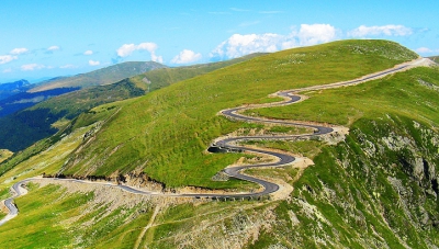 Fără plimbări pe Transalpina de 1 Mai. Când va fi redeschisă şoseaua