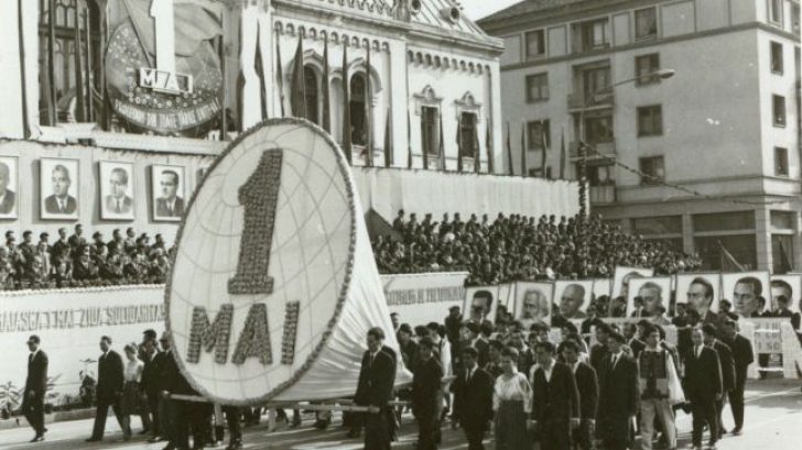 Cum se sărbătorea 1 Mai pe vremea lui Ceauşescu. Manifestaţii grandioase cu mii de muncitori 