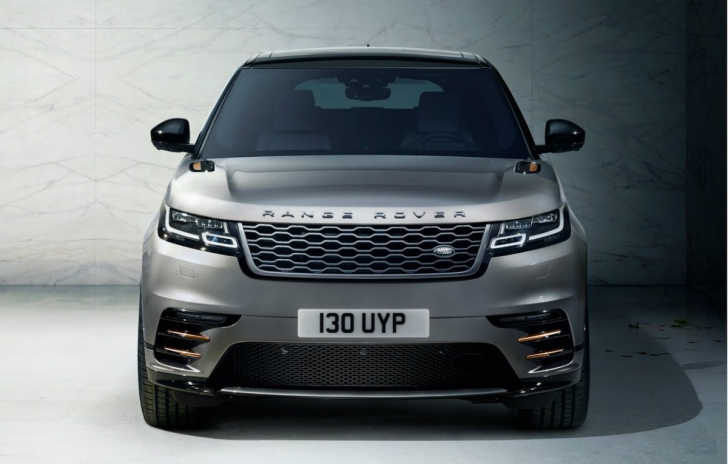 Range Rover vine tare pe turnantă. Ameninţă BMW X4, Porsche Macan și Audi Q5. Cum arată noul Velar