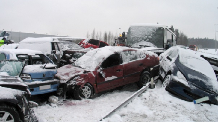 ACCIDENT în lanț, produs din cauza viscolului: 40 de autoturisme implicate, 24 de victime / Foto: Arhiva