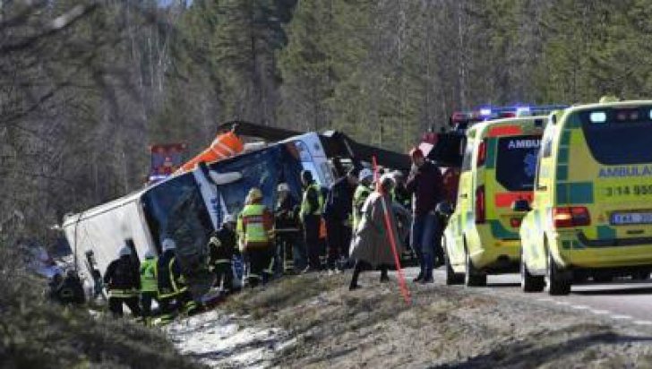 Cumplit: 28 de copii răniţi şi 3 morţi, într-un accident rutier în Suedia