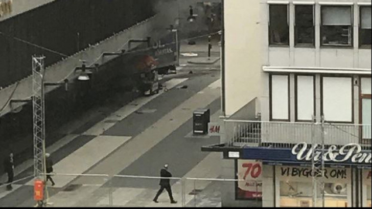 Atac la Stockholm. Martorii povestesc clipele de groază: "Am văzut trupuri acoperite cu cearșafuri"