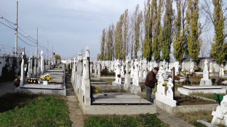 Alertă în Braşov: o fetiţă de 10 ani a murit, după un "joc" în cimitir. Medicii, şocaţi de incident
