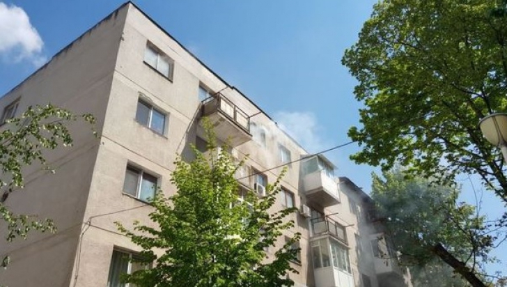 INCENDIU la un apartament din Slatina: 30 de persoane au fost evacuate