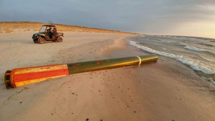 Descoperire stranie pe o plajă din Lituania: o torpilă rusească