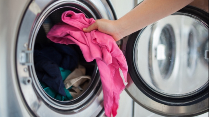 Greşeli care îţi strică maşina de spălat. Ce trucuri trebuie șă știi