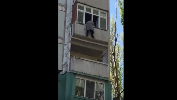 Un politician din Republica Moldova a vrut să se arunce de la etajul 6 ca să scape de DNA - VIDEO